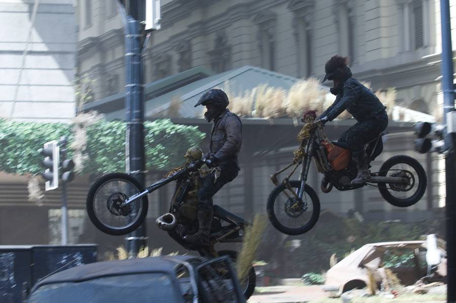 末日侵袭剧照的剧照