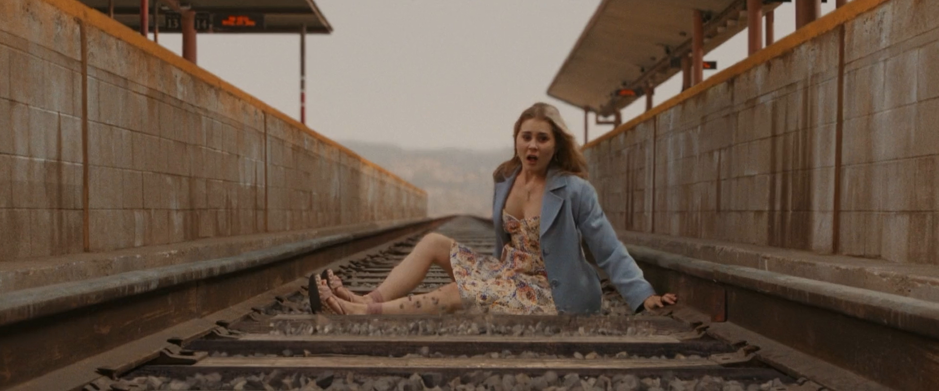 堕入地狱剧照的剧照