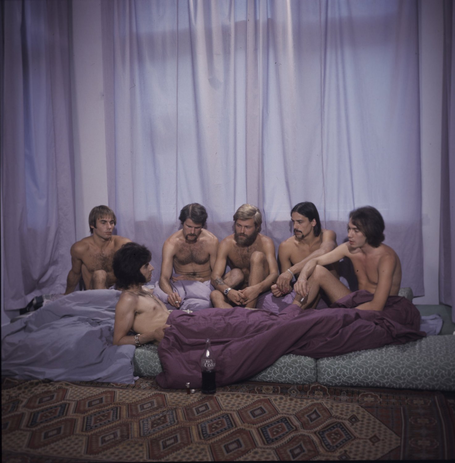 同性恋不是变态东西，变态的是他所活着的社会剧照的剧照