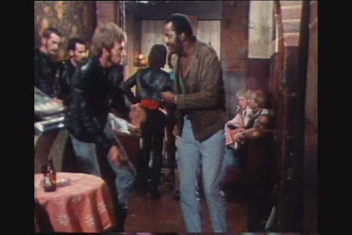 同性恋不是变态东西，变态的是他所活着的社会剧照的剧照