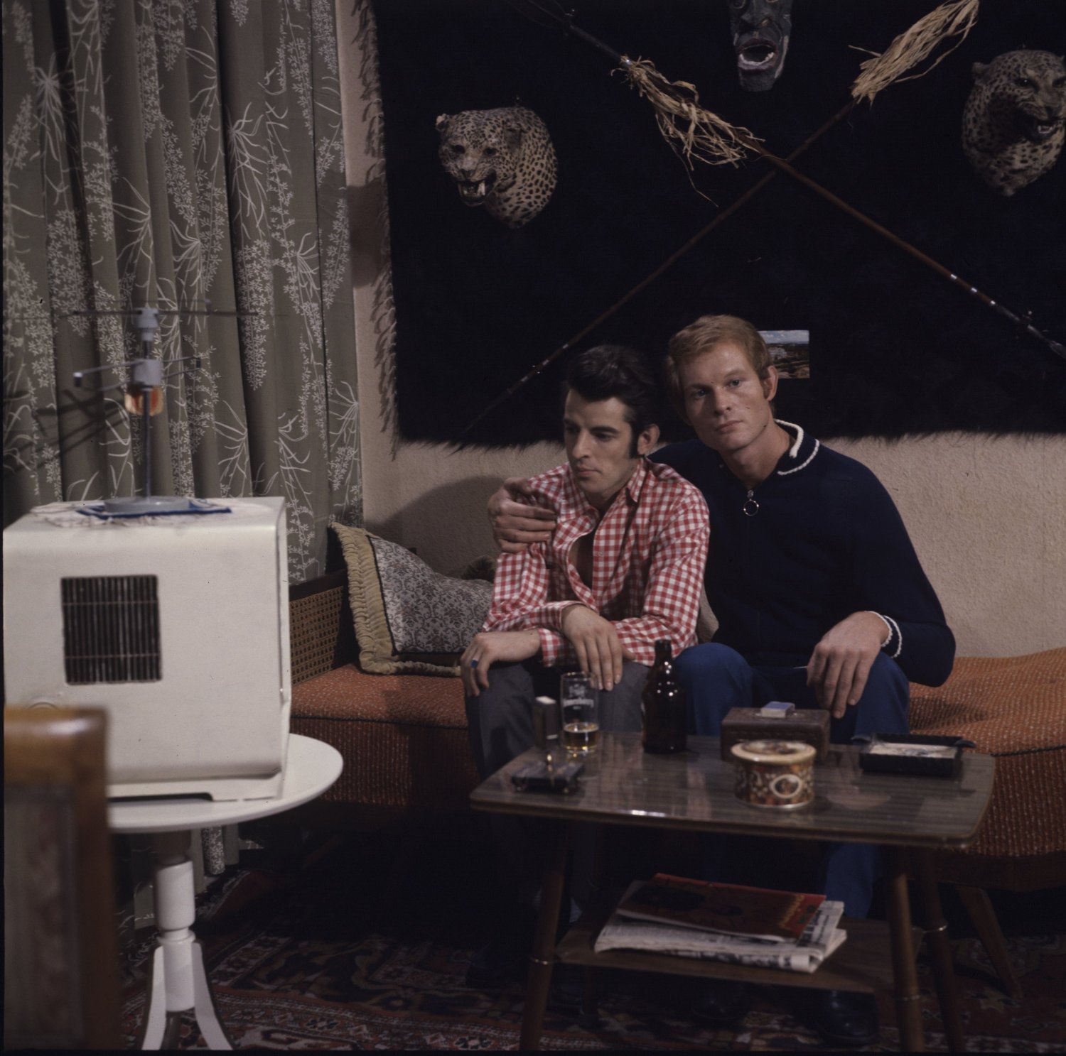 同性恋不是变态东西，变态的是他所活着的社会剧照的剧照