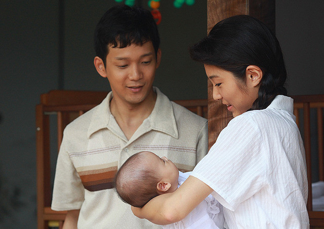 晃动的柚子叶剧照的剧照