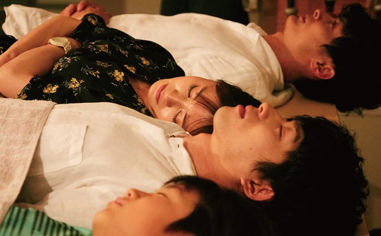 葬礼的名人剧照的剧照