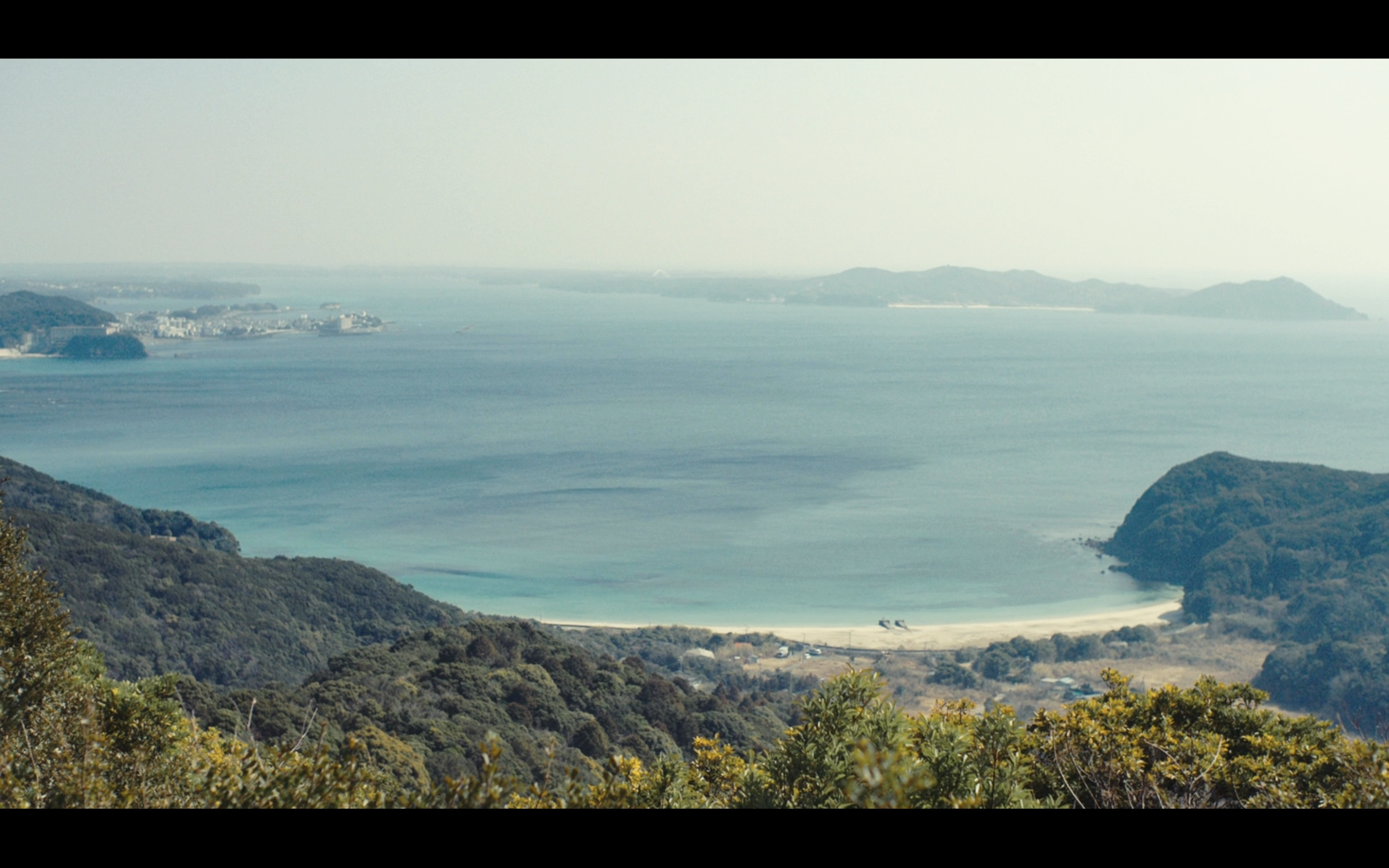 半世界剧照的剧照