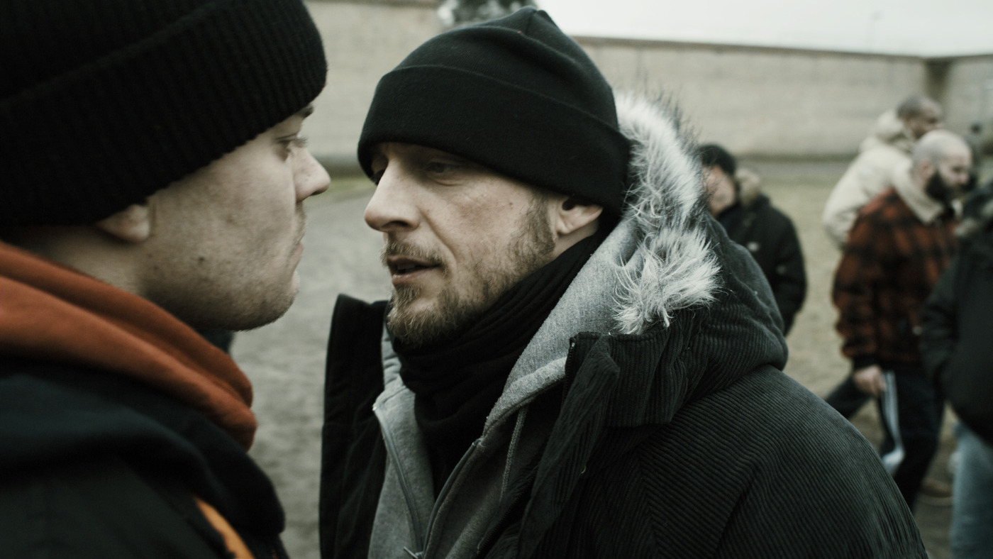 狱中困斗剧照的剧照