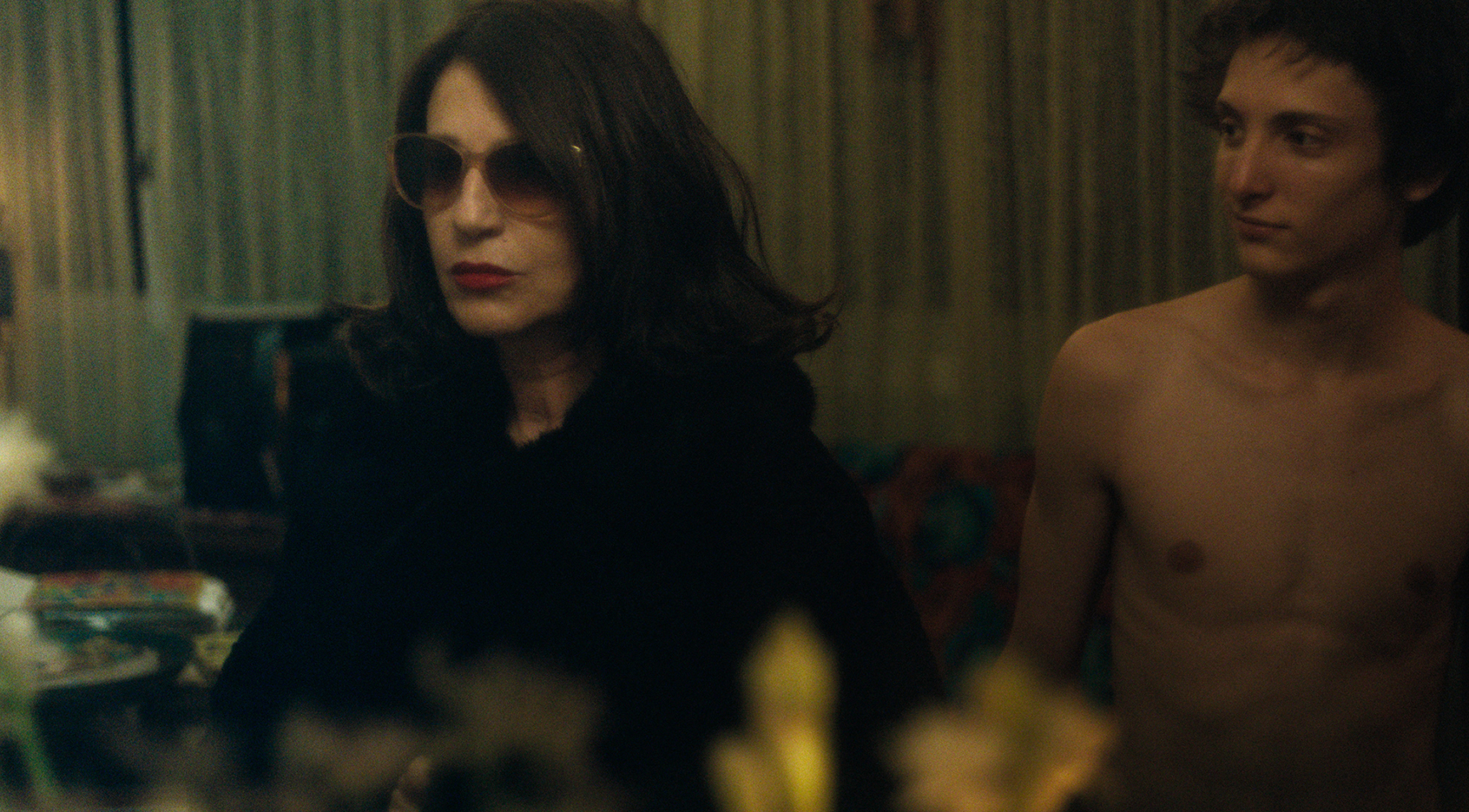 覆没家庭剧照的剧照