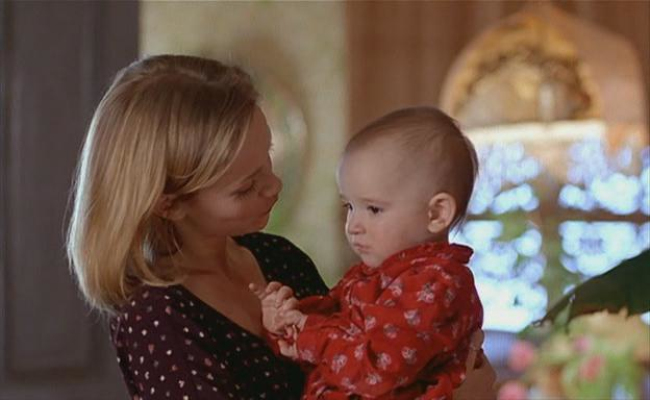 亲亲俏奶妈剧照的剧照