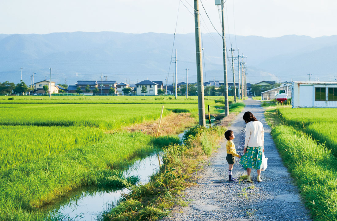 母亲去世时，我甚至想吃掉她的遗骨剧照的剧照