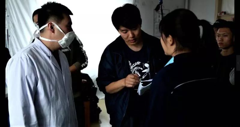 日光之下剧照的剧照