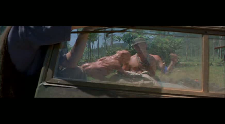 拦截人魔岛剧照的剧照