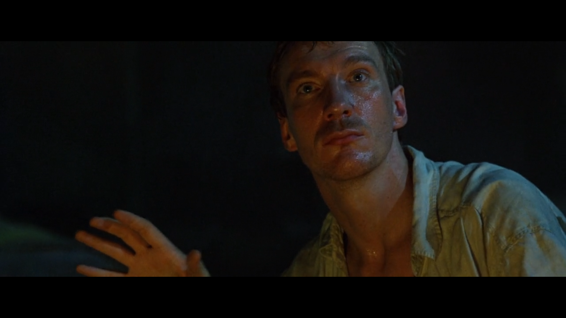 拦截人魔岛剧照的剧照