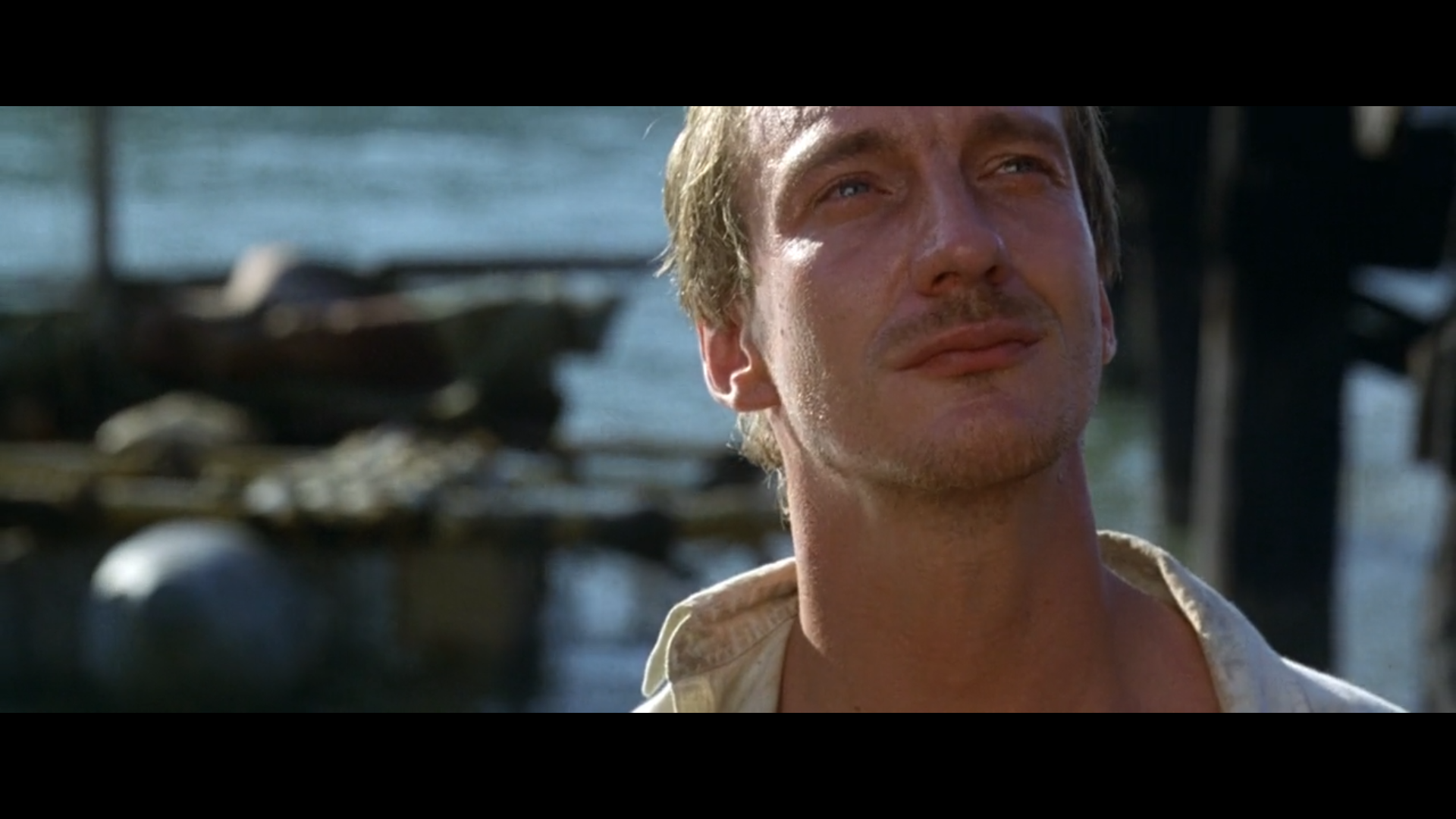 拦截人魔岛剧照的剧照