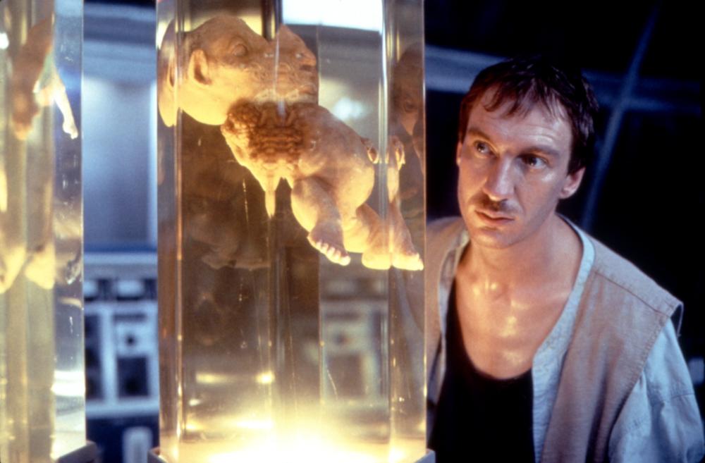 拦截人魔岛剧照的剧照