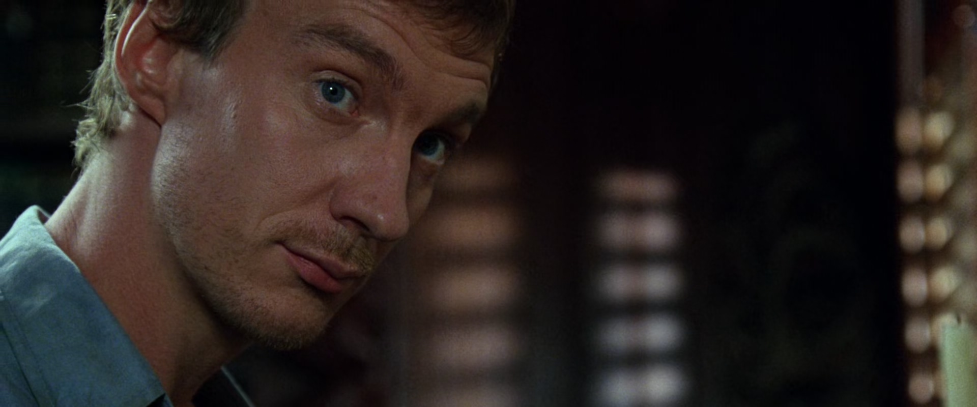 拦截人魔岛剧照的剧照