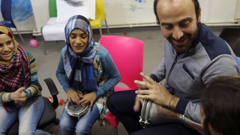 陌生人的音乐剧照的剧照