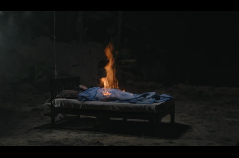 镜中忧郁剧照的剧照