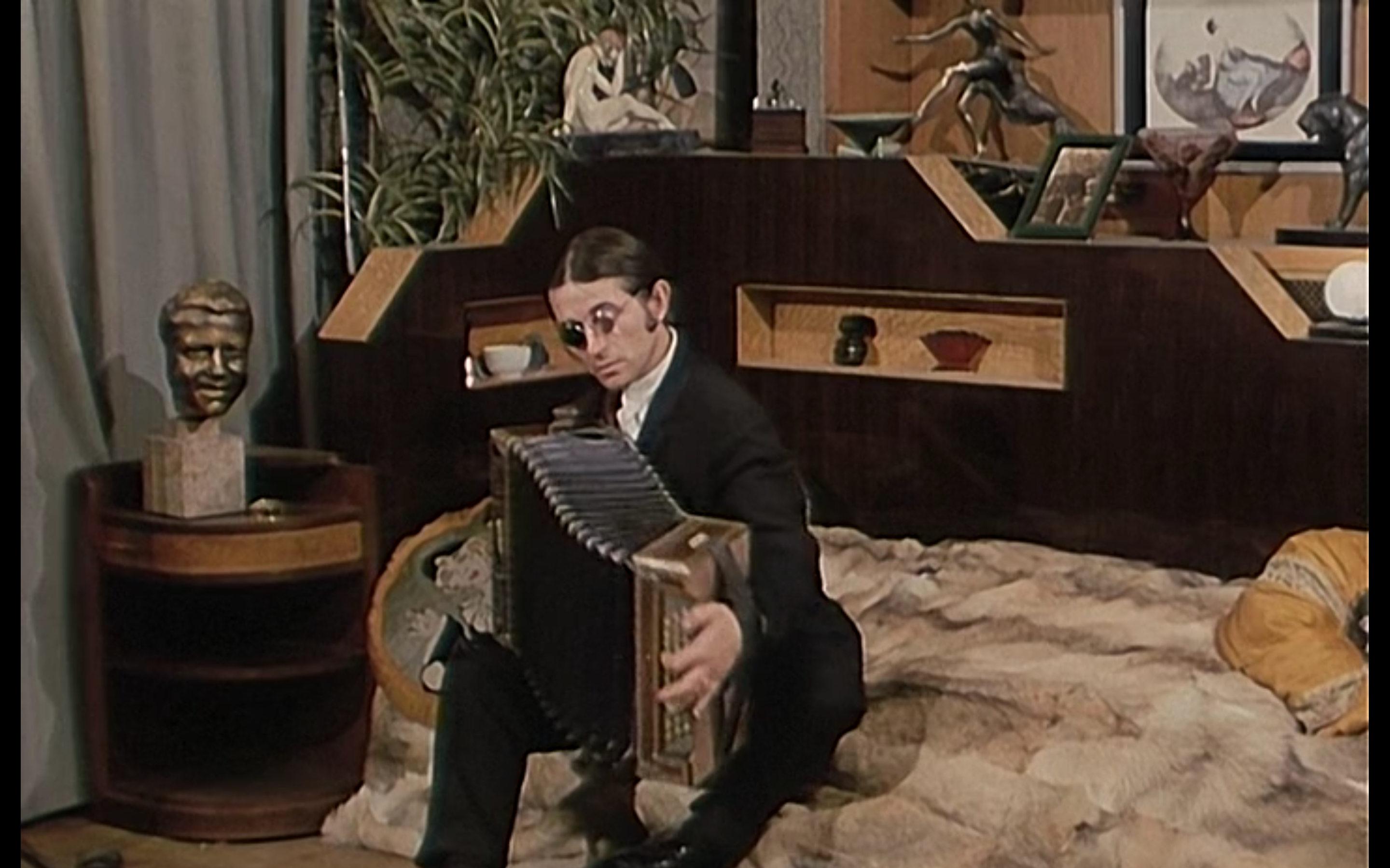 男爵夫人的调教剧照的剧照