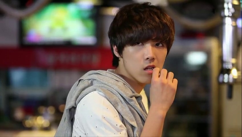 纪子，去首尔吧剧照的剧照