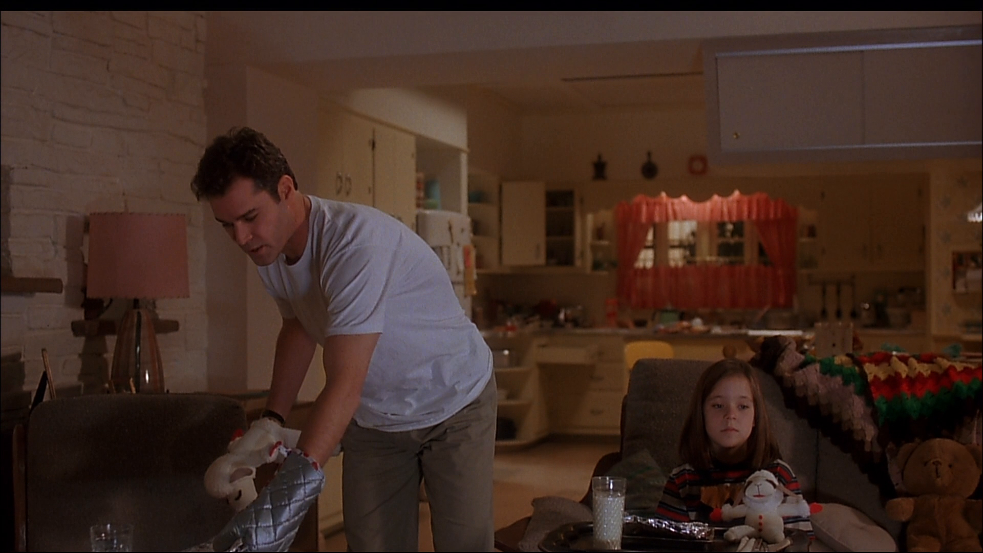 超级大奶妈剧照的剧照