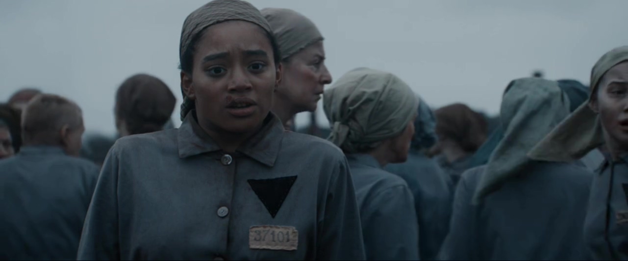 触碰的双手剧照的剧照