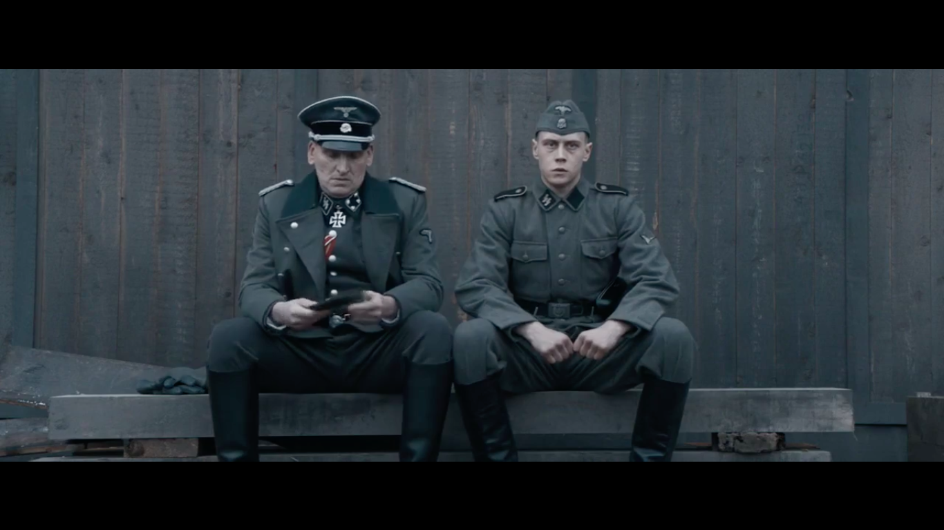 触碰的双手剧照的剧照