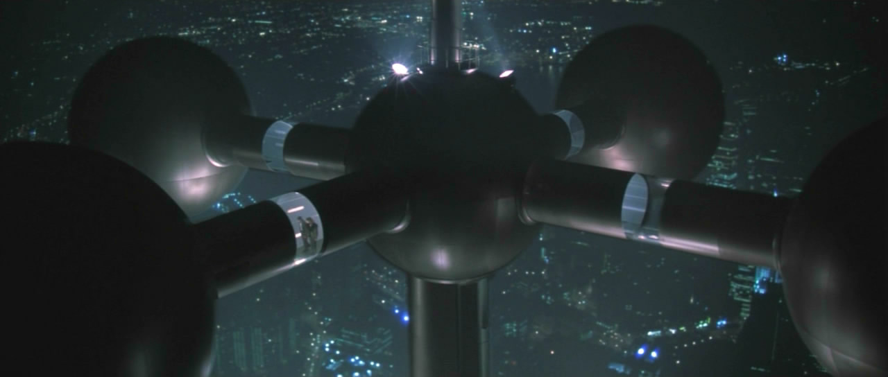 雷霆穿梭人剧照的剧照