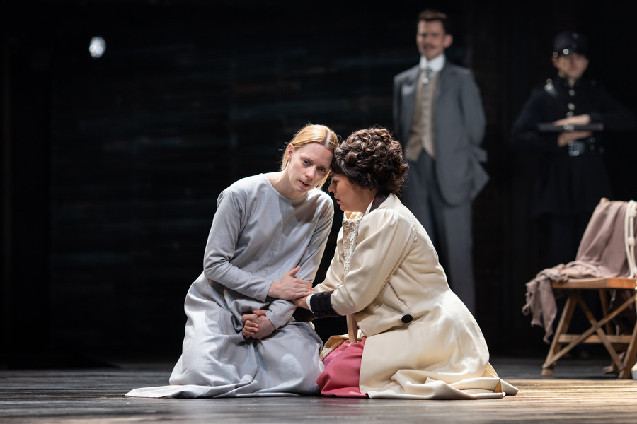 一报还一报剧照的剧照