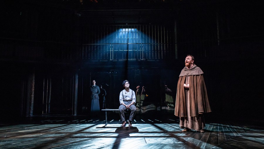 一报还一报剧照的剧照