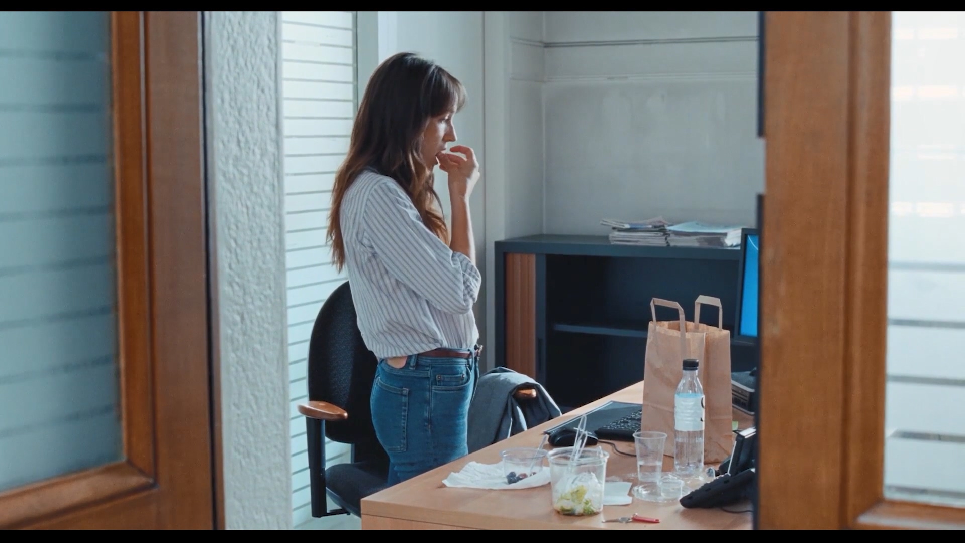 爱丽丝和市长剧照的剧照