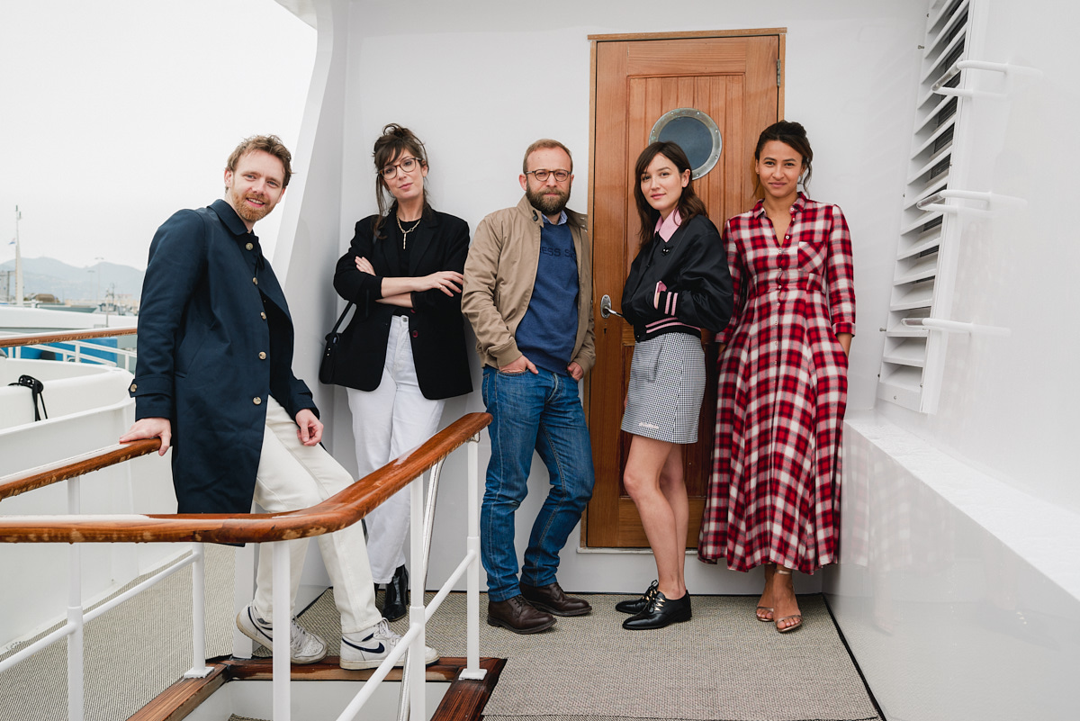 爱丽丝和市长剧照的剧照