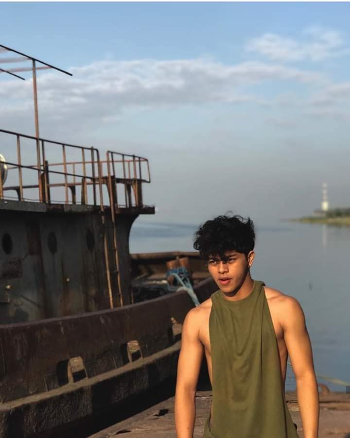 网红男孩剧照的剧照