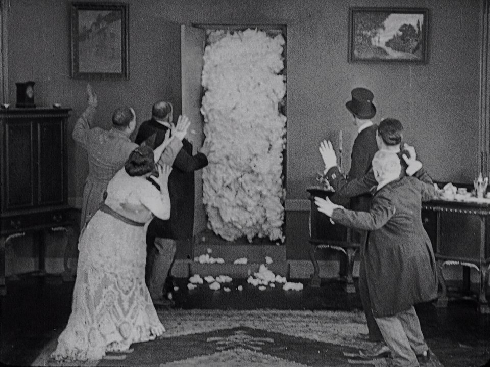 我妻子的亲戚剧照的剧照