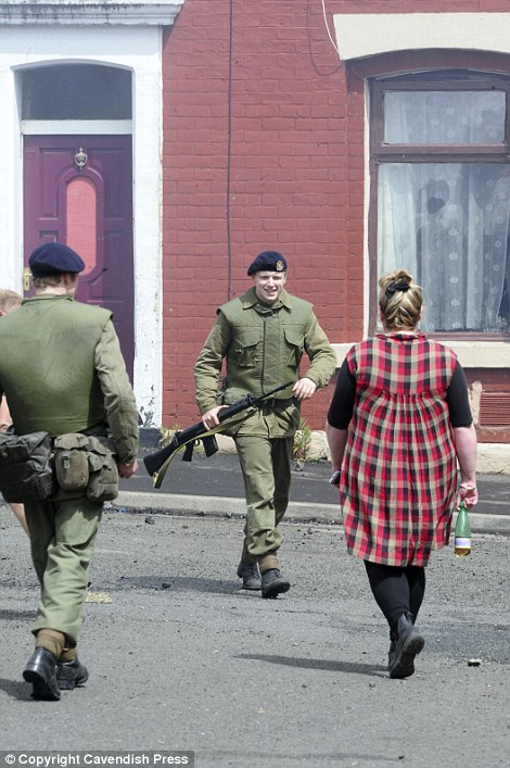 迷失1971剧照的剧照