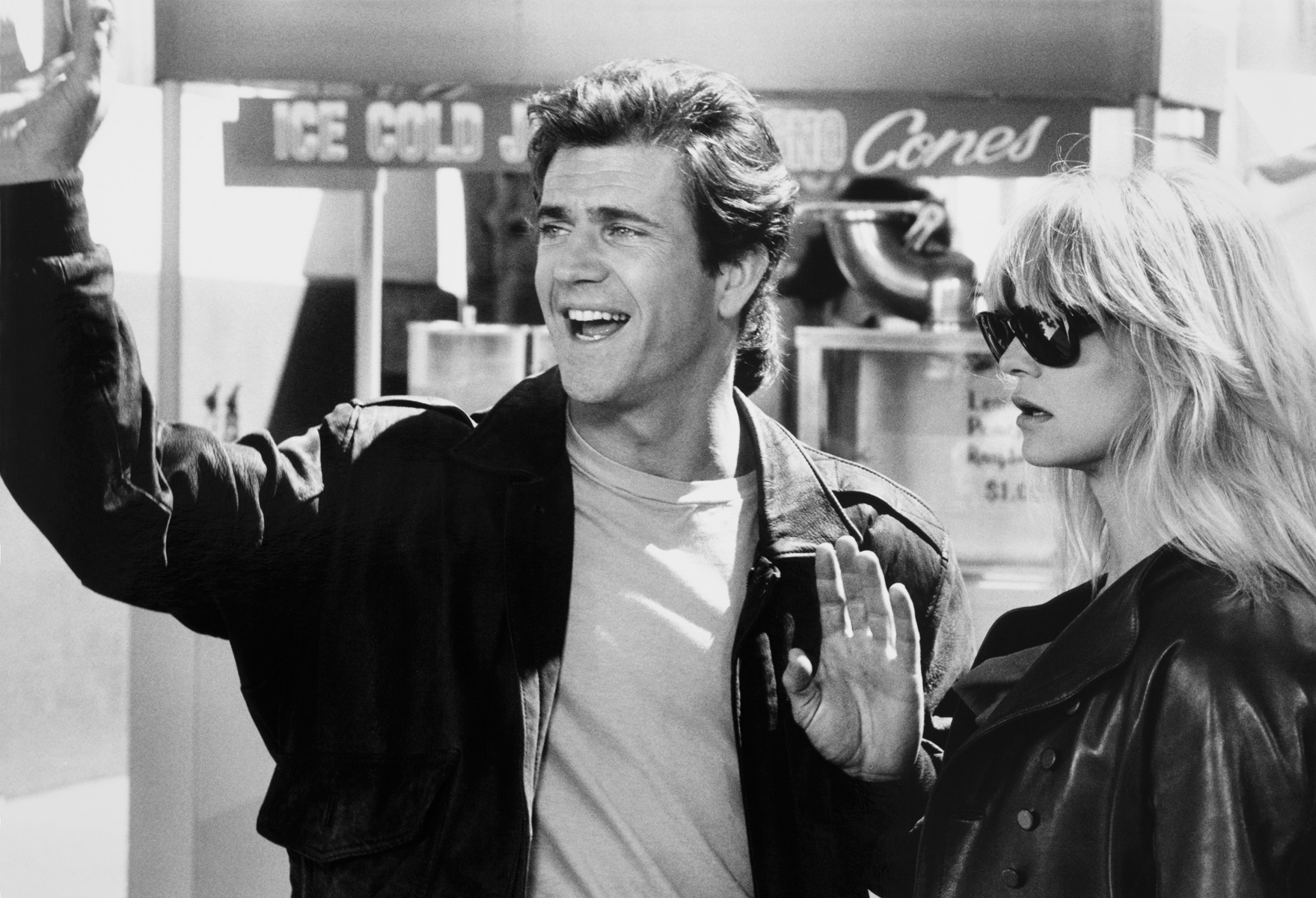 轰天俏娇娃剧照的剧照