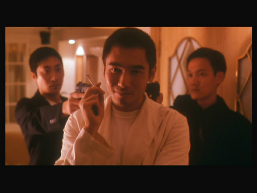 越堕落越英雄剧照的剧照