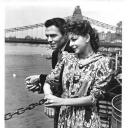 翻转的玻璃杯剧照