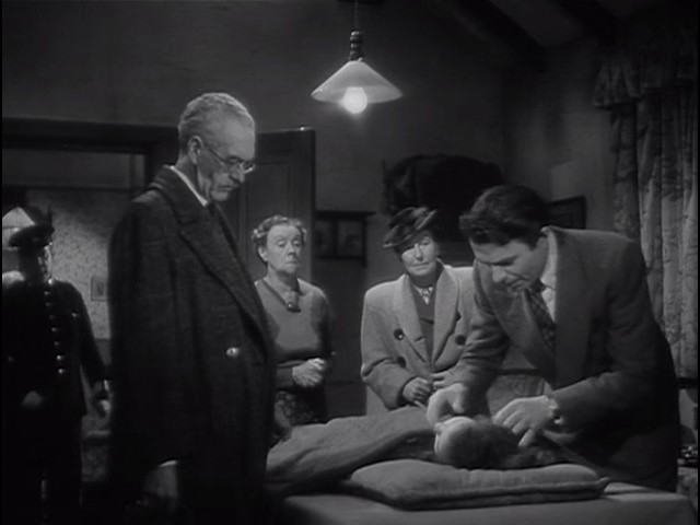 翻转的玻璃杯剧照的剧照