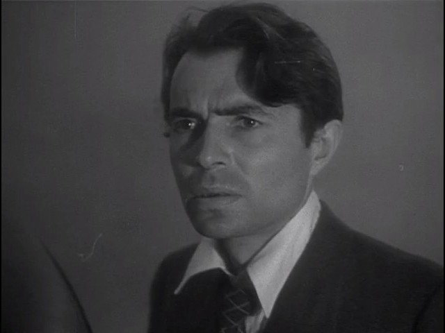 翻转的玻璃杯剧照的剧照