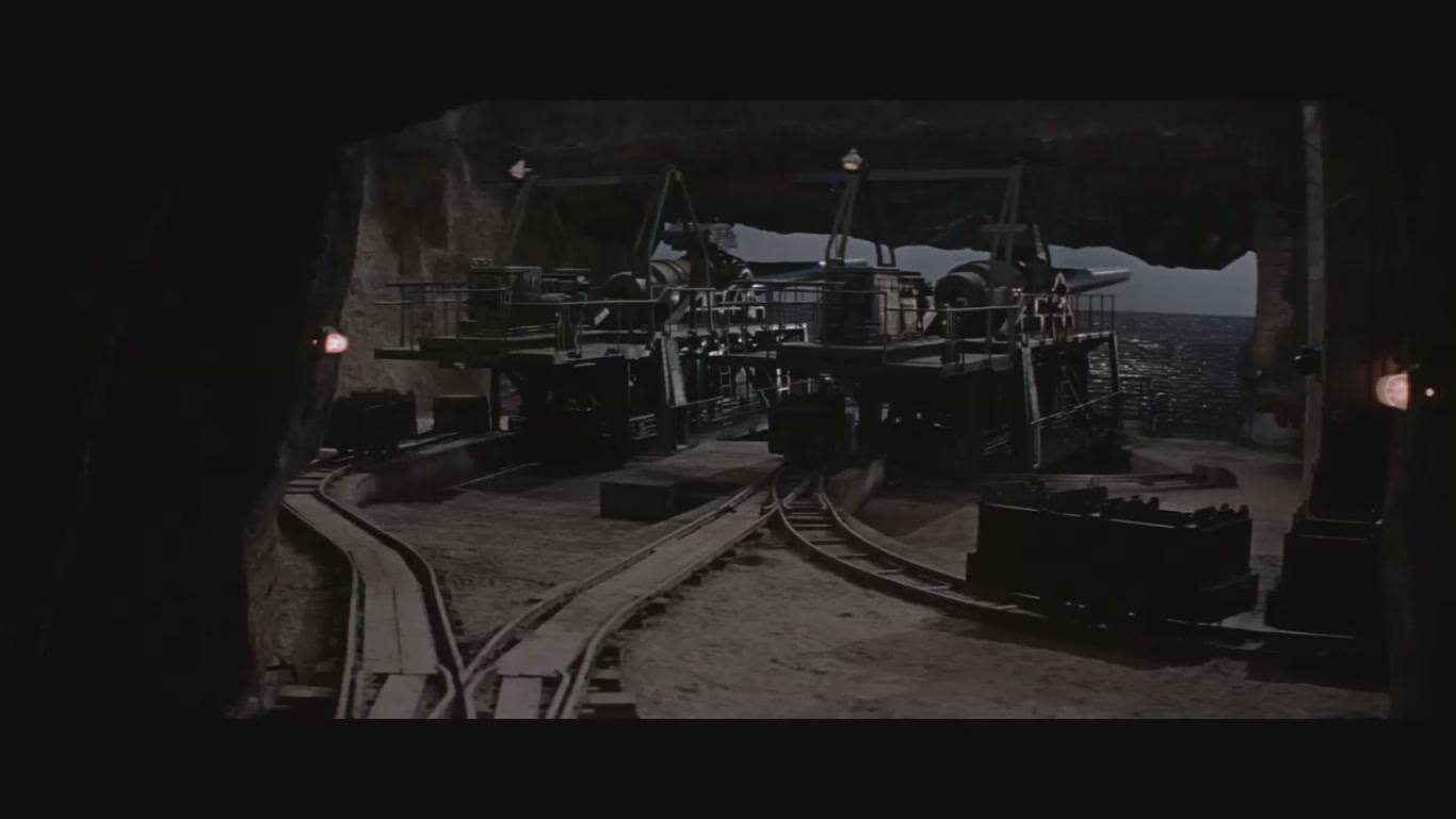 纳瓦隆大炮剧照的剧照