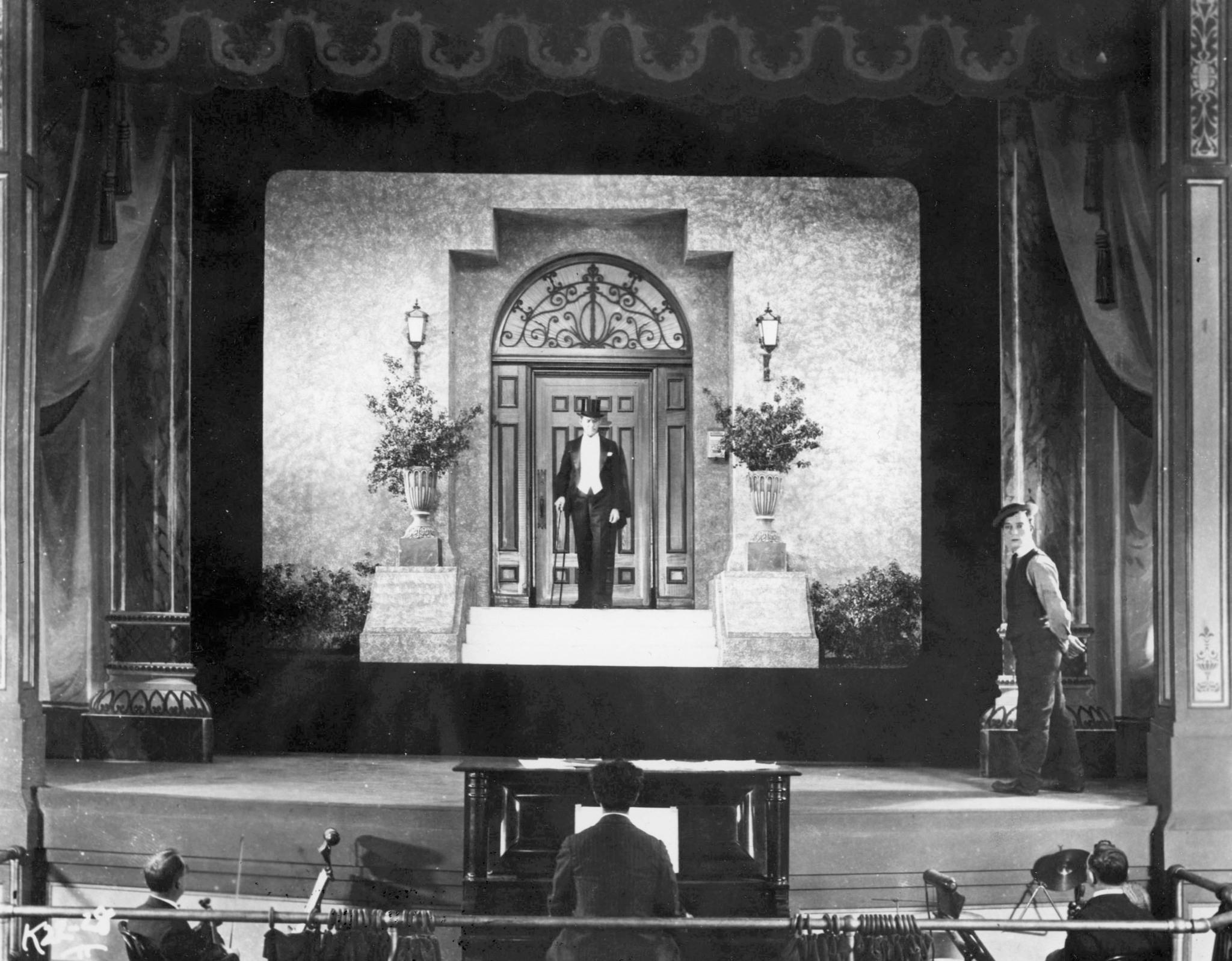 福尔摩斯二世剧照的剧照