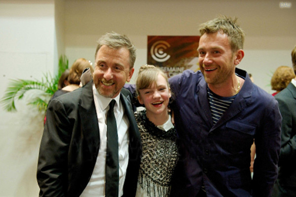 拼贴幸福剧照的剧照