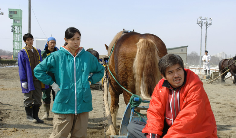 向雪祈祷剧照的剧照