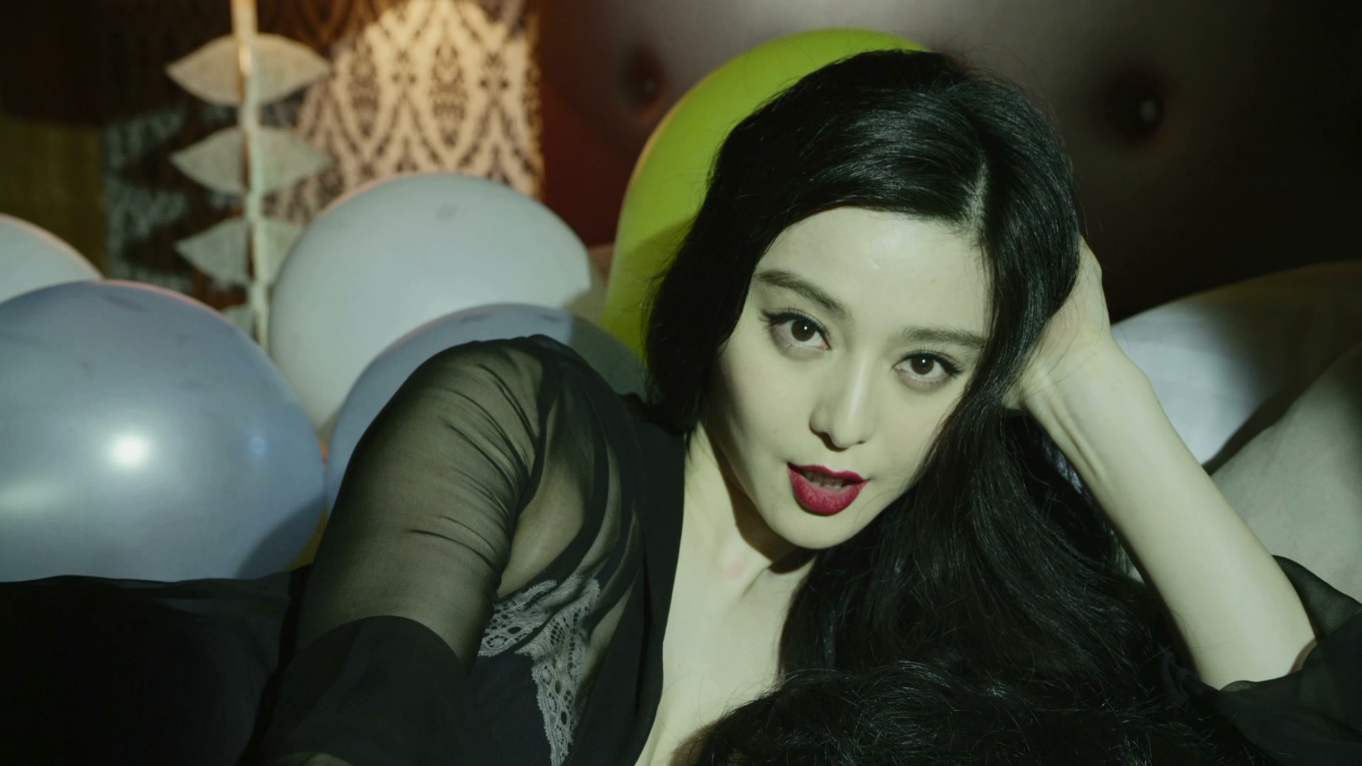 一夜惊喜剧照的剧照