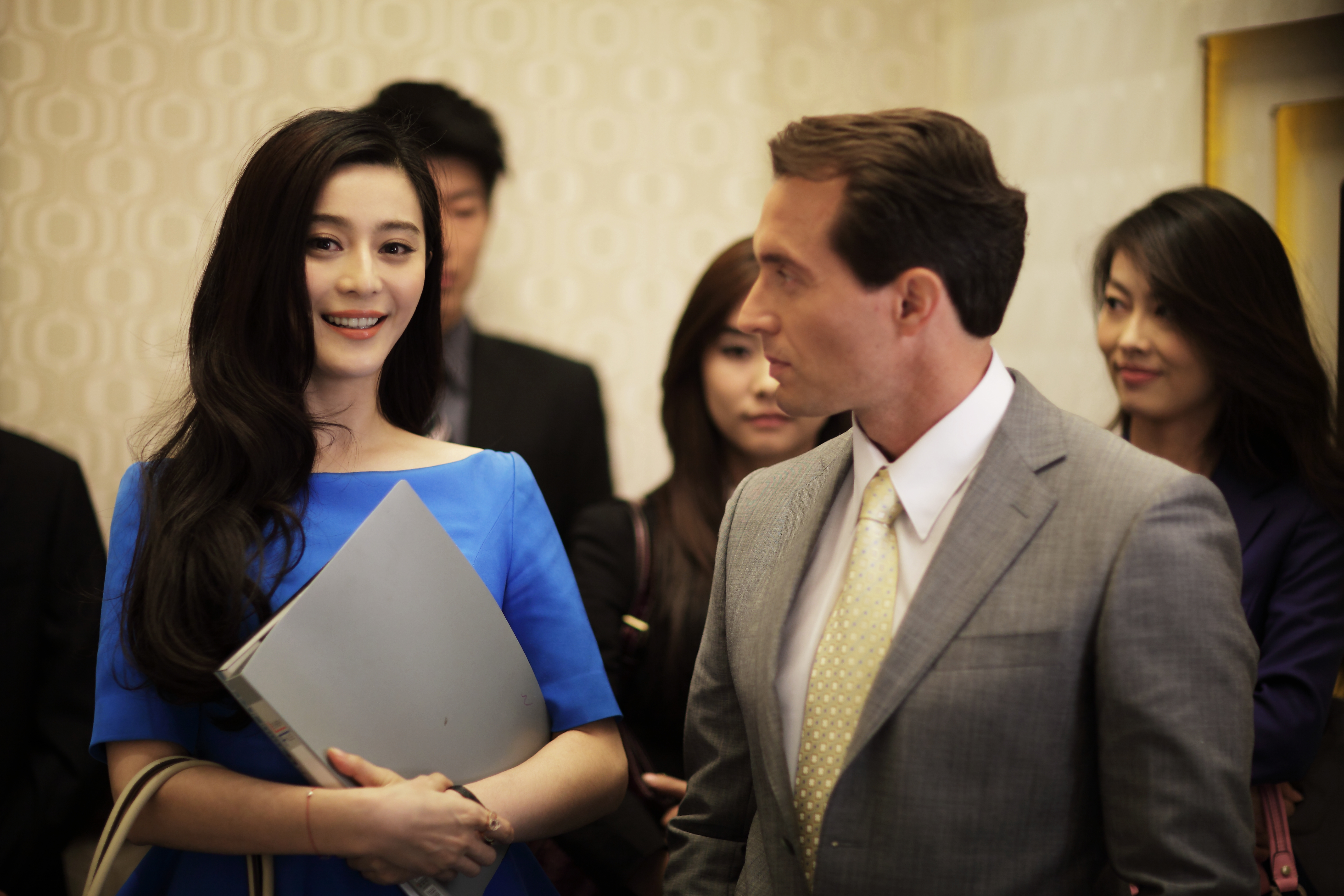 一夜惊喜剧照的剧照