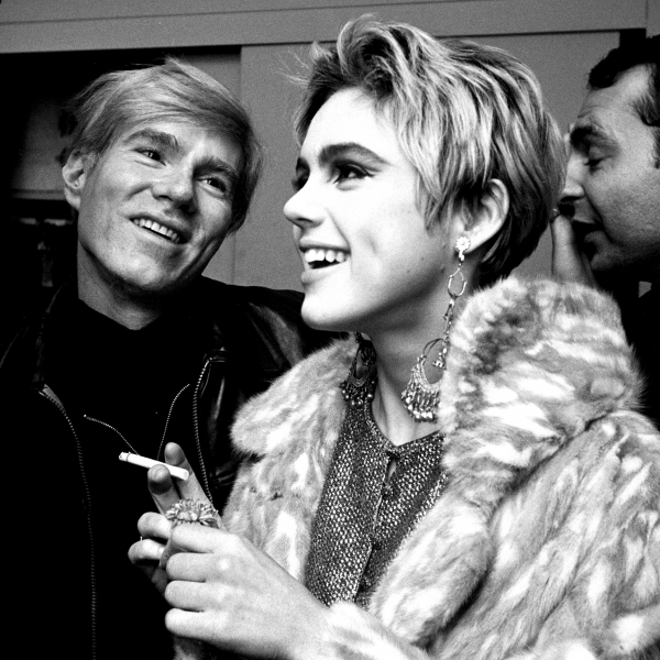 工厂女孩剧照的剧照