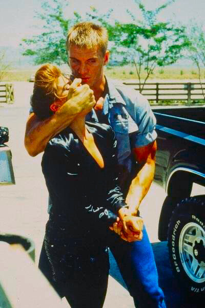 支手轰天剧照的剧照