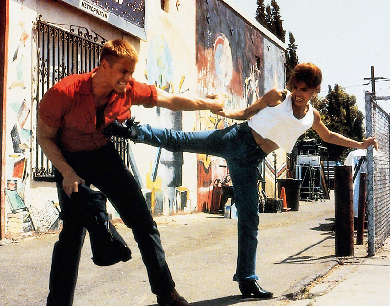 支手轰天剧照的剧照