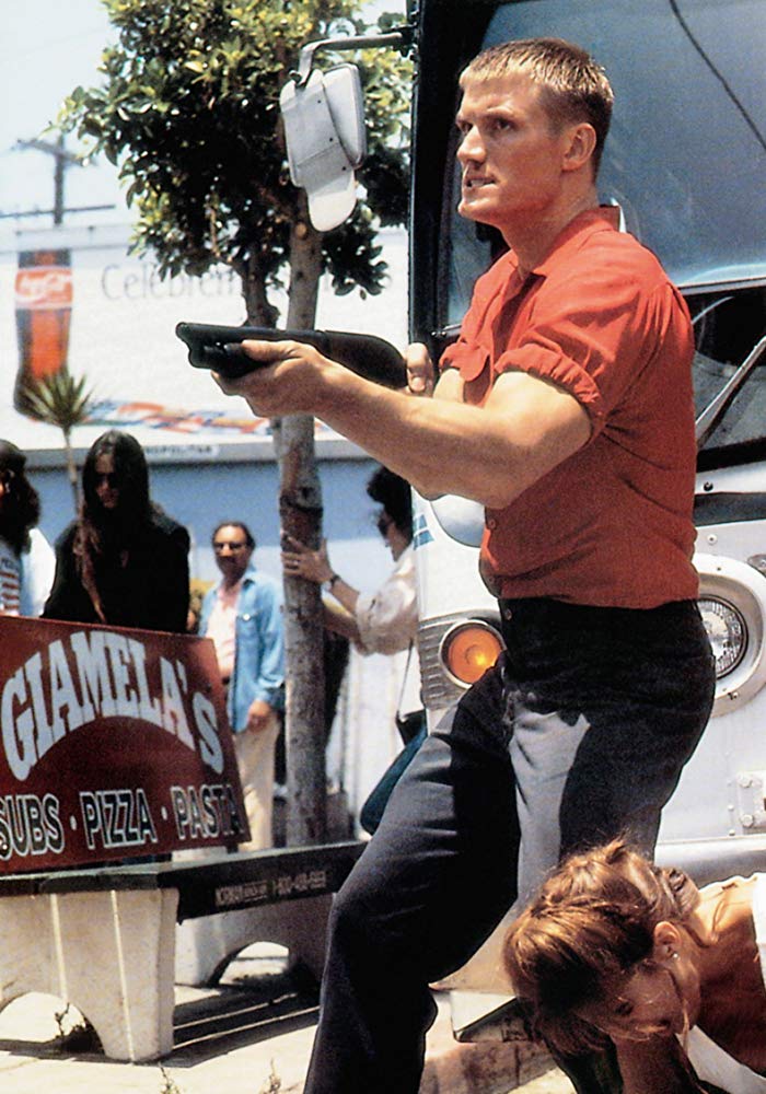 支手轰天剧照的剧照