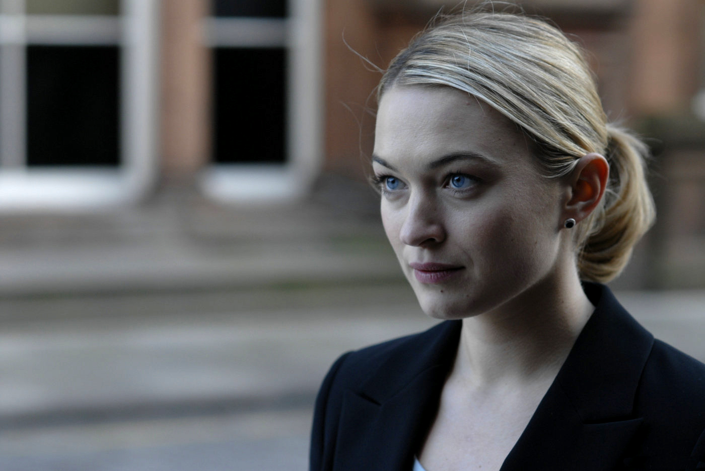 在屋顶上流浪剧照的剧照