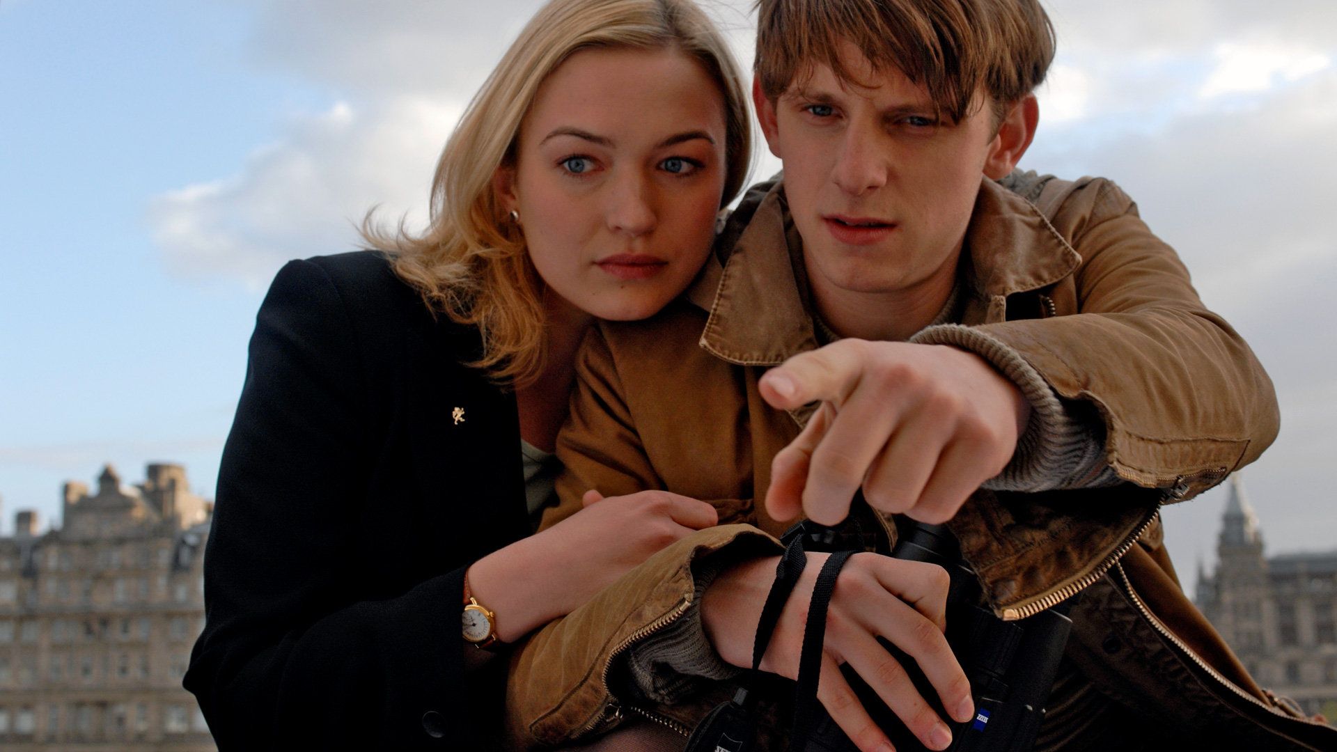 在屋顶上流浪剧照的剧照